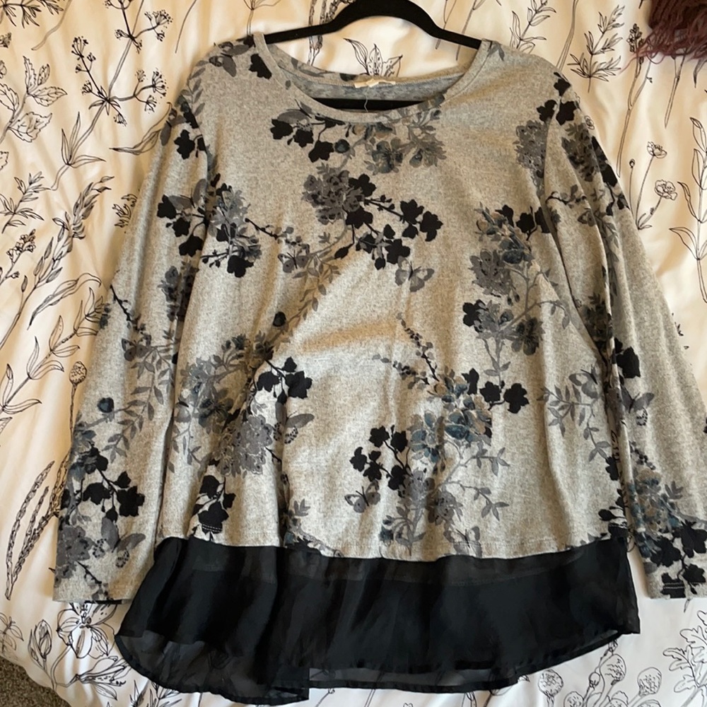 Perfect for fall! Long sleeve soft material